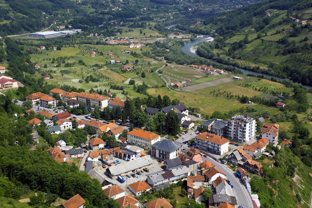 Hotel Komovi Andrijevica Buitenkant foto