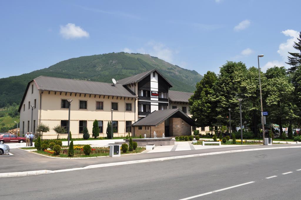Hotel Komovi Andrijevica Buitenkant foto