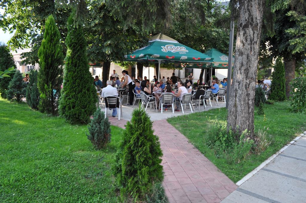 Hotel Komovi Andrijevica Buitenkant foto