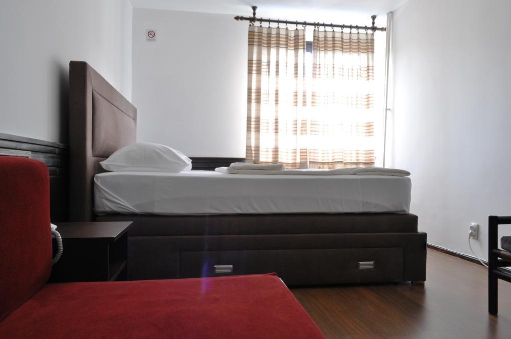 Hotel Komovi Andrijevica Buitenkant foto